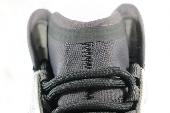 a*d*i*s yzy qntm (lifestyle model) q46473