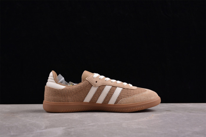 a*d*i*s samba og cardboard ig1379